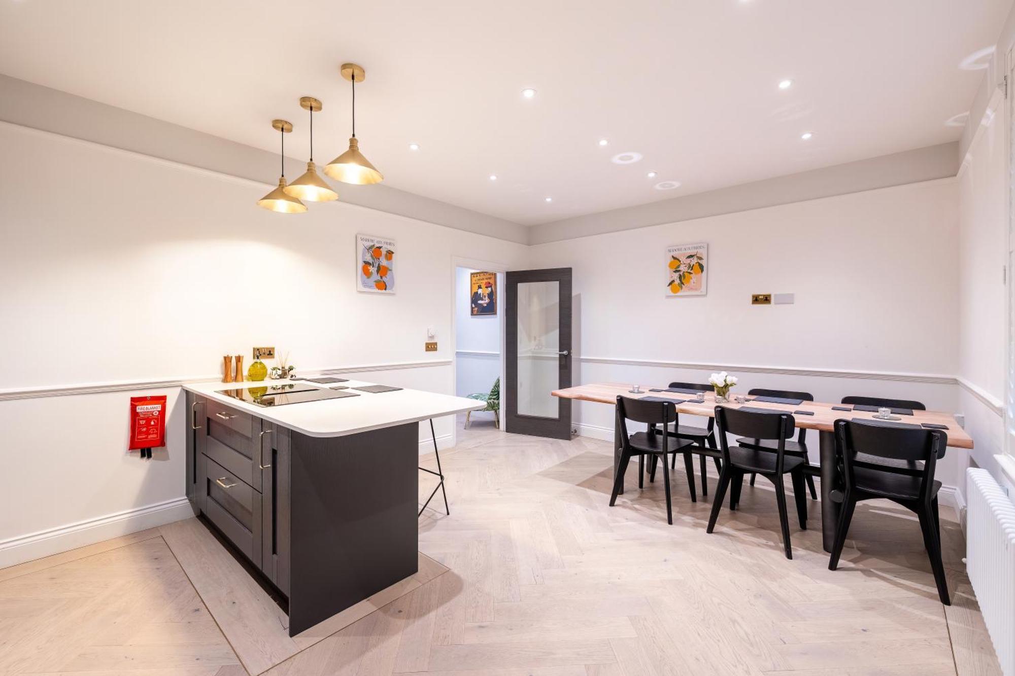 The Stanley Apartment Teddington Exterior photo